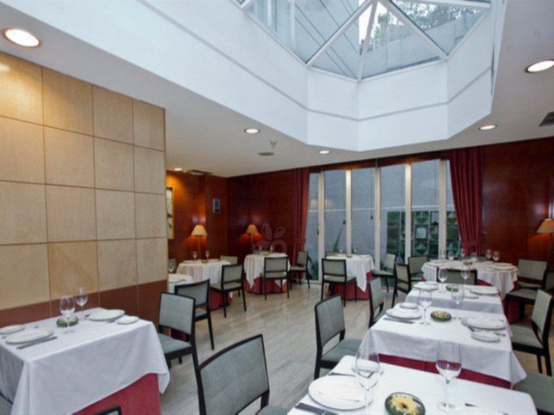 Nh Paseo De La Habana Hotel Madryt